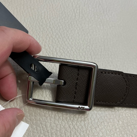 NWT - Michael Kors Men’s Leather Reversible Belt - Brown/Black - Size 36 - Picture 6 of 8